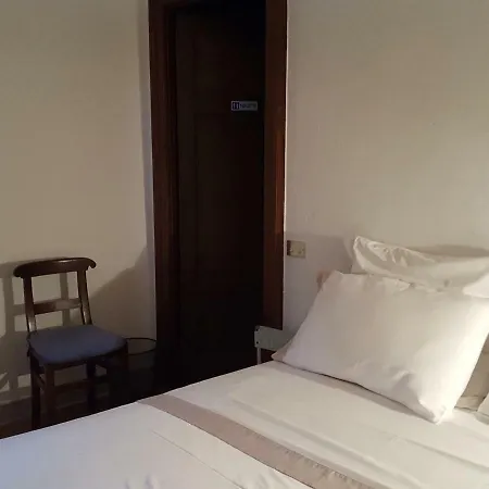 Apartment Ghia Parma